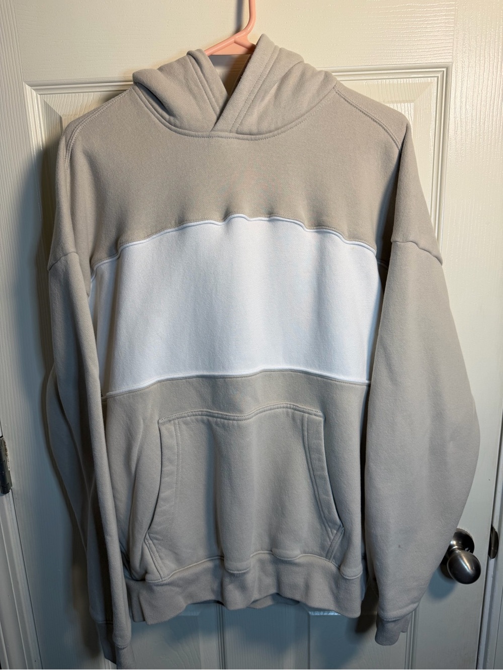 Unisex Hollister Two-Tone Cream and White Hooded Boxy Sweatshirt, Large